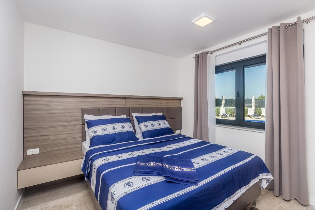 מאלינסקה Villa Poseidon Rova By El-Pi Tours מראה חיצוני תמונה