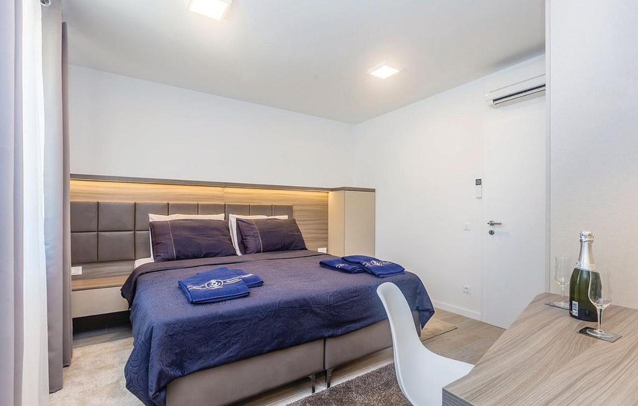 מאלינסקה Villa Poseidon Rova By El-Pi Tours מראה חיצוני תמונה